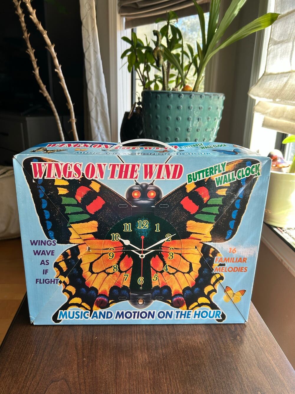 New vintage Wings on the Wind butterfly wall clock